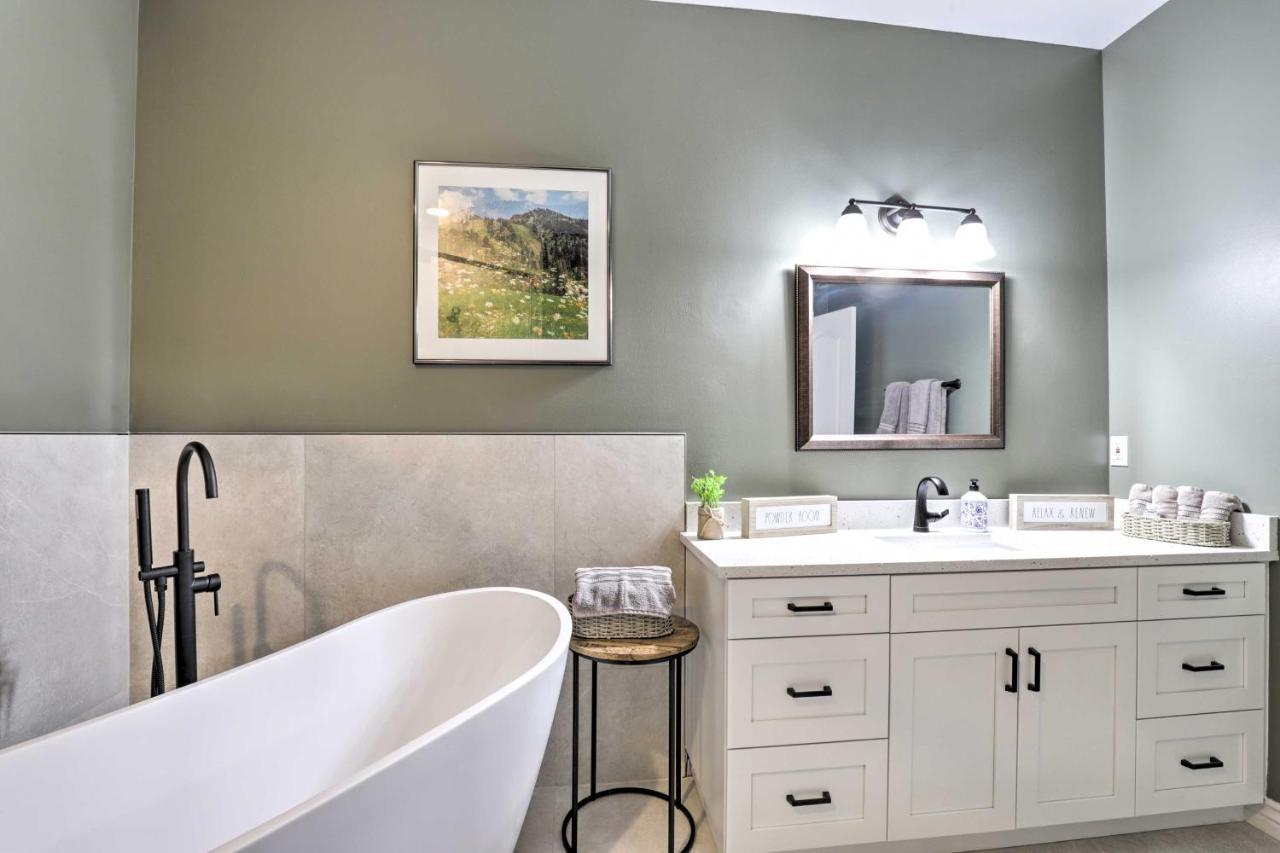 Peaceful Midway Studio With Mountain And Golf Views! Extérieur photo